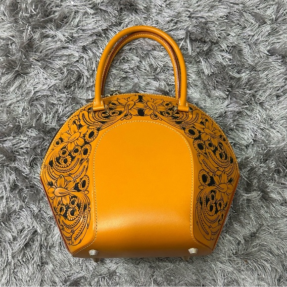 New  Tooled  Leather Bag Floral Design - Picture 1 of 10